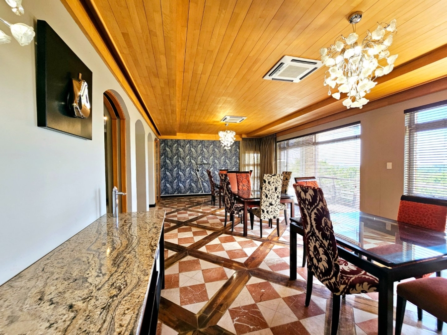 8 Bedroom Property for Sale in Waverley Free State